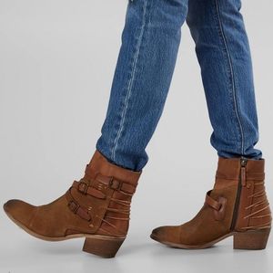 NWOT  Roan Bed Stu leather Buckle "Dip Dye" boots brown